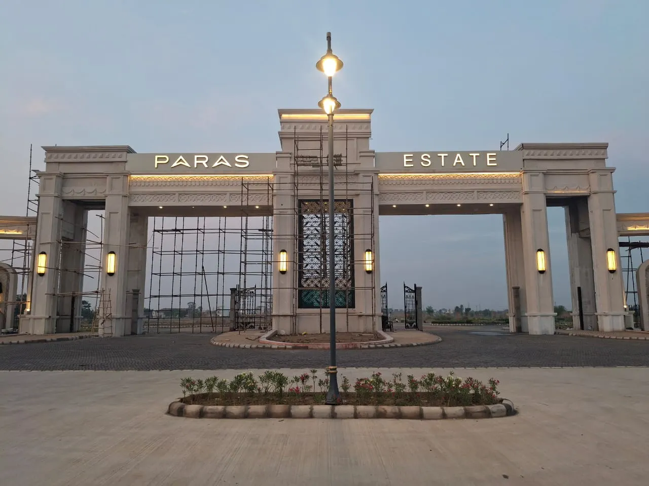Paras Estate - Villas and Plots in Ved Vyas Puri
